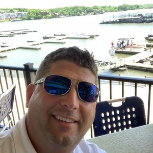 Meet your Posher, Clint